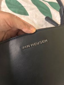 VAN HEUSEN SHOULDER BAG