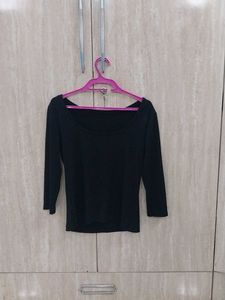 A Ribbed Black Top