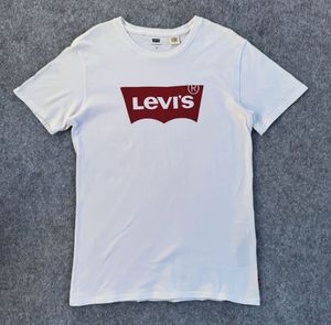 Levi's White T-Shirt with Logo