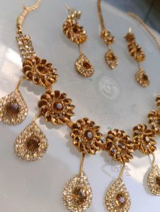 Dhamaka SALE ❗Elegant Gold-Tone Jewelry Set