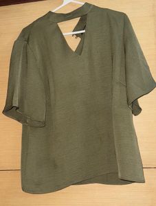 V-neck Choker Collar Olive green Top Front cutout