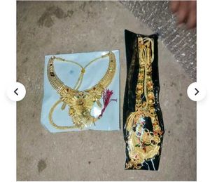 Country of Origin: India Gold