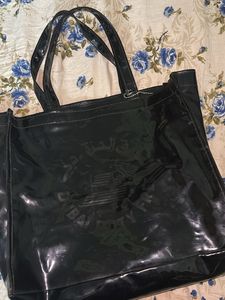 Dubai Duty Free Black Hand Bag