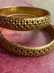 beautiful gold tone bangles