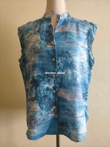 Vintage Hawaiian Print Sleeveless Blouse