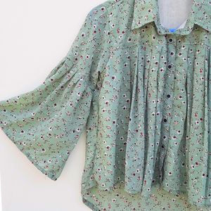 Women Top Size M