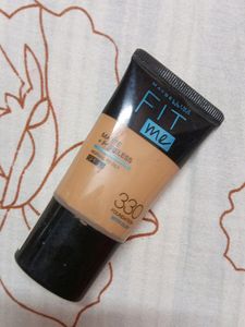 Maybelline Fit Me Foundation Shade 330.