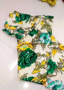 Teal &amp; Green Outfit Saree With Blouse And Petticoa