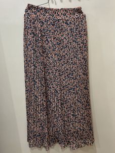 Floral Print Pleated Skirt