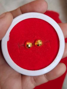 Beautiful New Big Size Dimond Cut Studs
