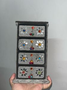 Decorative jewelry box