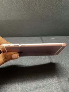 iPhone 6s - 64gb urgent sale