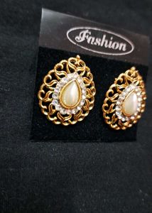 Royal stone studs