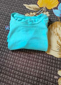 blue tshirt