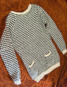 White Fur Sweater🧶🥼