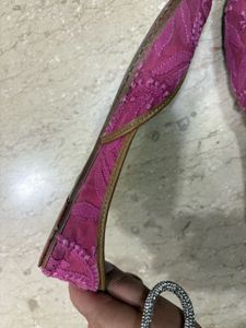 Pink Jutti/ Mojri
