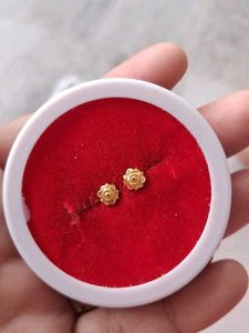 Beautiful New Flower Desine Studs