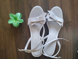 Bow Tie Sandals /Hells Of ZUDIO