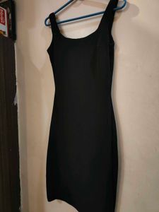 Sleek Black Bodycon Dress