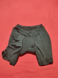 Cycling Shorts Size 32/34