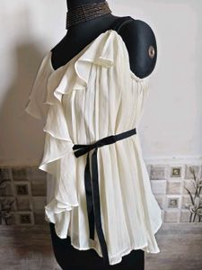 🎊Buy 1, Get 1 Free🎁Ruffled Sleeveless Top