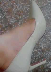 Beige Pointed-Toe Heels