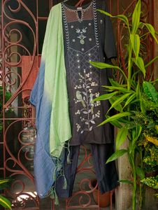 🆕 Tikhi Imli Embroidered Kurta Set