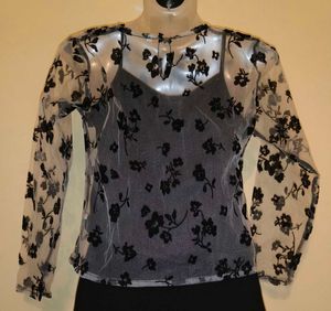 Size Small🎁Buy 2 Get 1 Free 🎁 Floral Sheer Top
