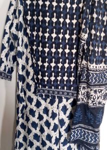 Printed blue white suit set