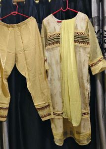 Pakistani Suit Organza N Cotton Plzo. Shifa Dupatt
