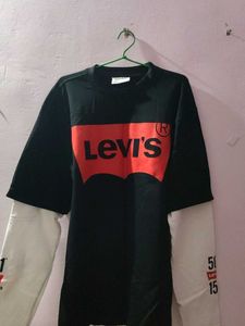 Levi's Graphic Tee