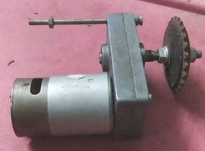 Square Box Geared Motor 200 RPM Heavy Torque