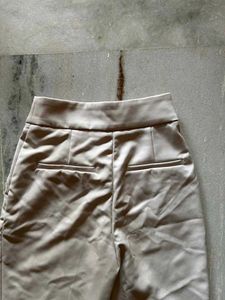 H&amp;M Elegant Beige Trousers