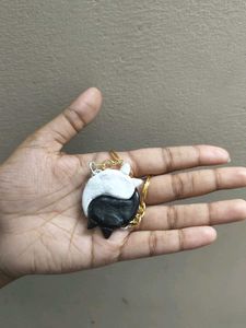 🖤Yin Yang🤍 Kitty Pair Of Keychains