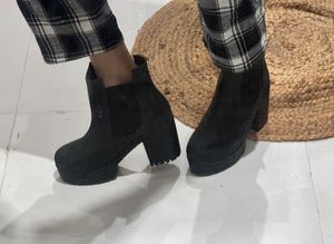 Completely New Black ankle Boots