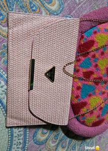 Saolain Style Pink Clutch