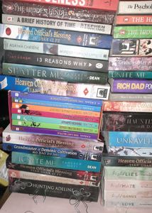 Bestseller Book Set Of 40 📚