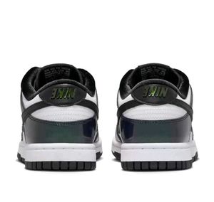 Nike SE Low Dunk