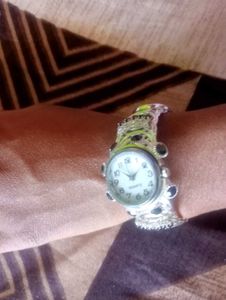 Gorgeous Stone Bracelet Watch For Women