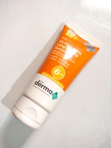 The Derma Co 1% Hyaluronic Acid Long Lasting Sunscreen