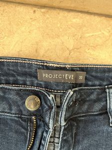 Women’s Flared Blue Jeans