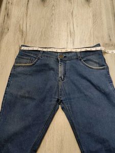 Ma2098 V3 jeans waist 34 inches