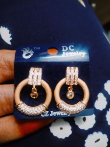 Colour:Rose Gold . Earings