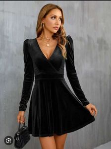 Classy Black Date Night Dress