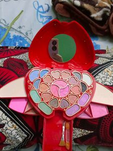 New Eyeshadow Palette