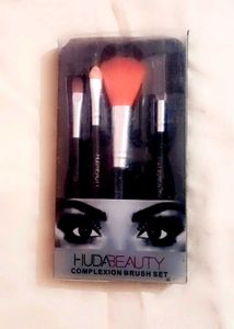 PREMIUM CHOICE MAKEUP BRUSH SET(HUDABEAUTY)