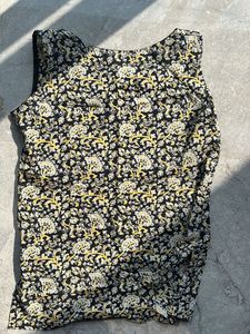 Floral Print Sleeveless Top