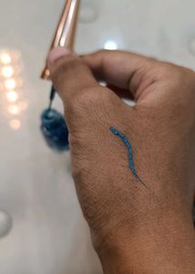 Sparkling Blue Glitter Eyeliner
