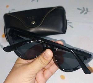 Shein Black Cat Eye Sunglasses With Case