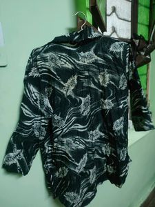 Black And White Sea Side Top